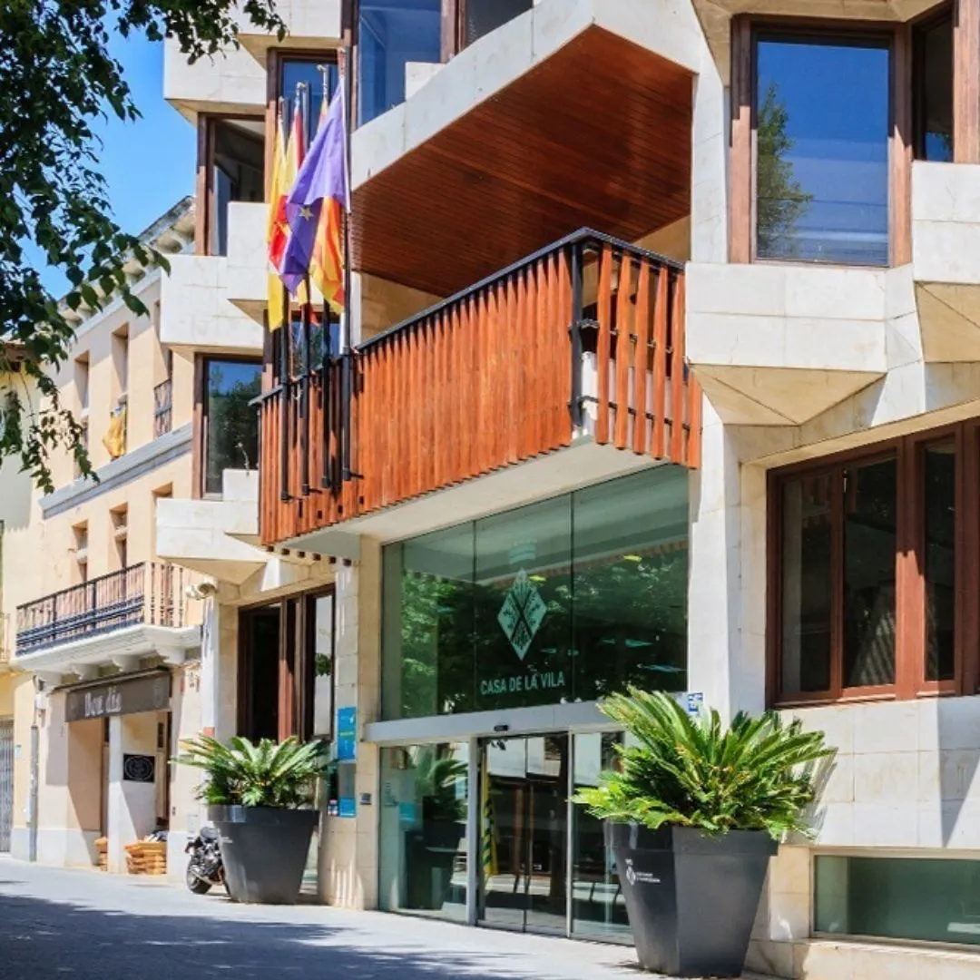 Ayuntamiento esparraguera case studie